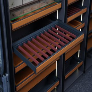 رک آویز شلوار چرمی
